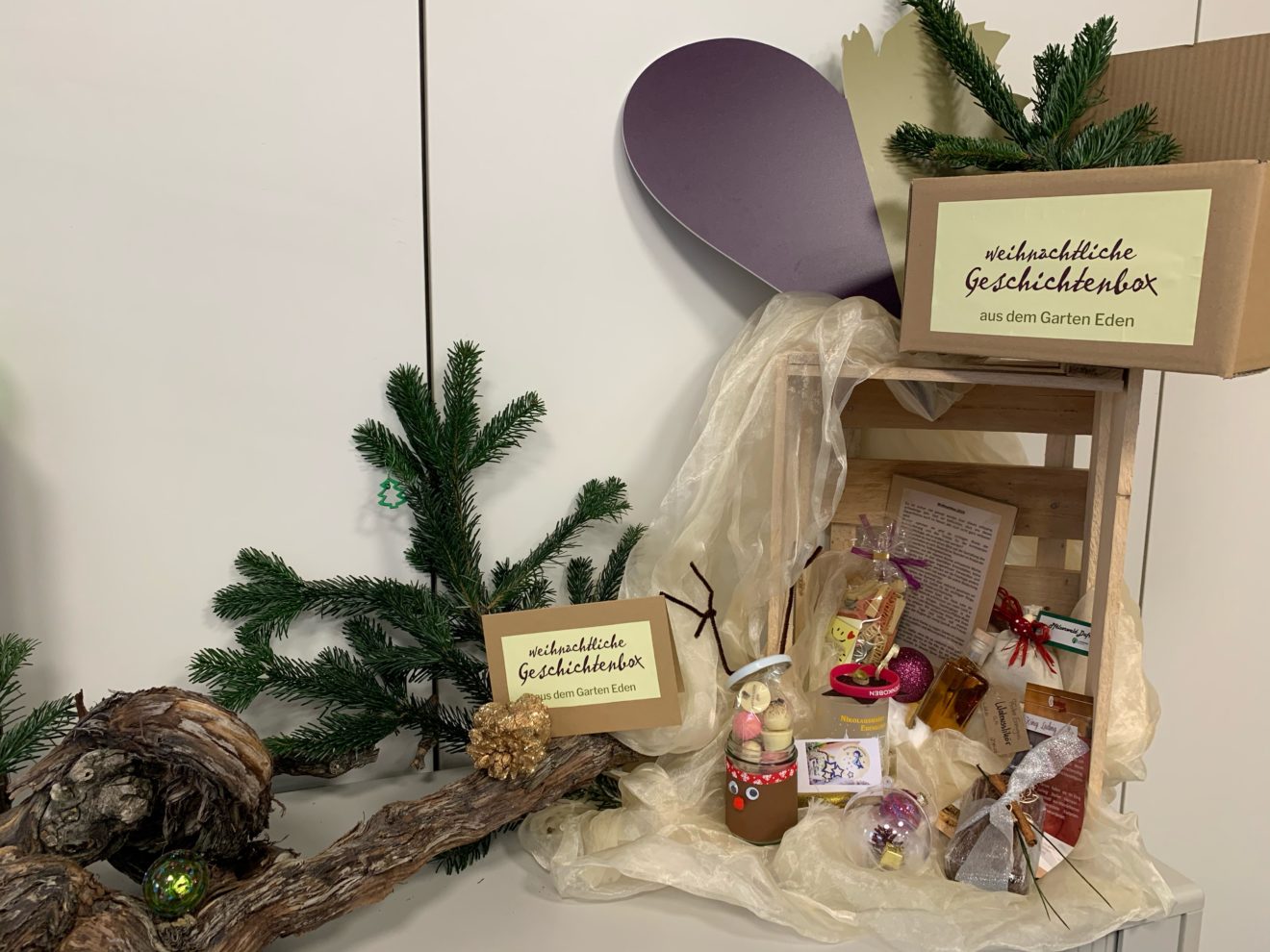 Weihnachtliche Geschichtenbox Garten Eden mit lokalen Produkten und ...