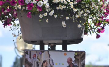 Bitte schieben: Stadt Landau weist auf Fahrverbot für Fahrräder in der Fußgängerzone hin