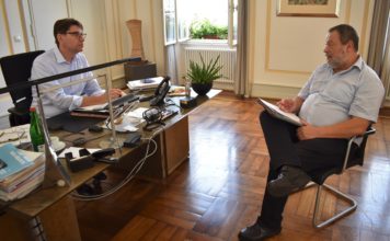 Strategischer Austausch am Internationalen Tag der Jugend: Landaus OB Hirsch macht auf Bedeutung der Kinder- und Jugendhilfe in Zeiten von Corona aufmerksam – Stadt baut Schulsozialarbeit weiter aus und bereitet Projekt Familienhebamme vor