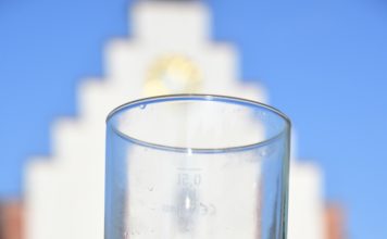 Tradition im modernen, pandemiekonformen Gewand: Herbstlicher Verkaufsmarkt mit Neuem Wein vom 14. bis 17. Oktober auf dem Landauer Rathausplatz – „Mini-Kerwe“ und Verkaufsoffener Sonntag runden Angebot ab