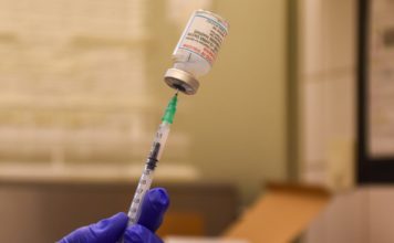 Zusammen gegen Corona: Immer mehr Menschen in Landau und SÜW sind geimpft – Kommunale Impfstelle soll bis Ende des Jahres geöffnet bleiben – Land will frisch Geimpfte und Genesene von 2G-Plus-Testpflicht befreien – Impfbus macht in der Region Halt