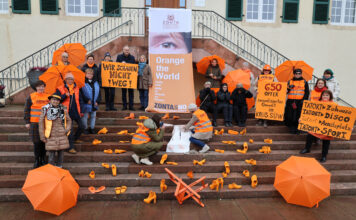 Mit gehisster Flagge sichtbares Zeichen gegen Gewalt an Frauen und Kindern gesetzt – Weitere Veranstaltungen rund um Aktionstag