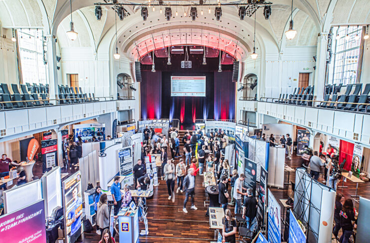 STARTklar für die berufliche Zukunft: Messe für Ausbildung und Studium in der Jugendstil-Festhalle
