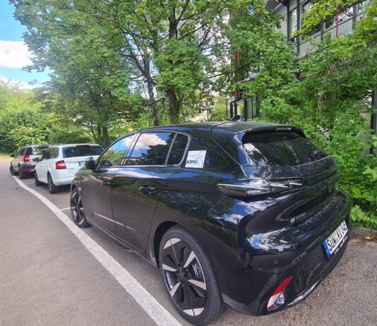 Fünf neue Elektrofahrzeuge für den Fuhrpark der Kreisverwaltung SÜW