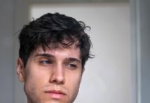 Jetzt schon Plätze sichern: Netzwerk Queere Südpfalz lädt Schulklassen anlässlich des Coming-Out-Days zur Lesung über Mobbing, Ausgrenzung und den Umgang mit sozialen Medien ein