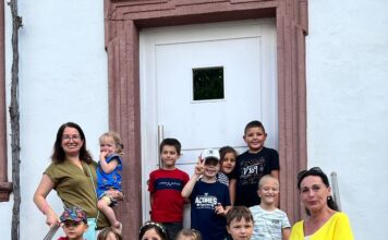 Kindergarten St. Ludwig Edenkoben: Wenn das Herz flüstert, hört die Hand zu – kleine Hände helfen