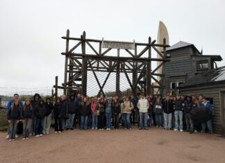 Maikammer-Hambach: Die 10. Klassen der Gebrüder Ullrich Realschule plus besuchen die Gedenkstätte des KZ Natzweiler-Struthof