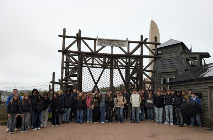 Maikammer-Hambach: Die 10. Klassen der Gebrüder Ullrich Realschule plus besuchen die Gedenkstätte des KZ Natzweiler-Struthof