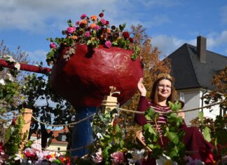 Starker Weyher-Aufritt beim Winzerfestumzug